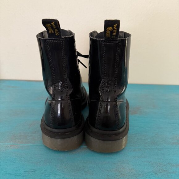 Dr. Martens Women's Pascal Black Patent Leather Lamper Boots Sz 6 - Picture 5 of 13